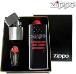 Zippo Brushed Chrome Aansteker, Benzine En Flints Gift Set -Bbq Gereedschap Winkel 1200x1179