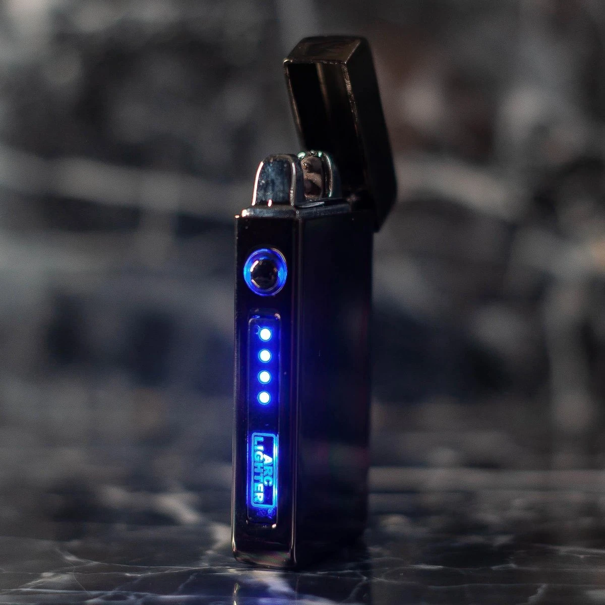 Merkloos Cuberna Elektrische Plasma USB Aansteker Met Batterij Indicator Ice Black - Wind En Storm Bestendig - Geschikt Voor Kaarsen, Vuurwerk, Sigaretten En BBQ 5 Merkloos Cuberna Elektrische Plasma USB Aansteker Met Batterij Indicator Ice Black - Wind En Storm Bestendig - Geschikt Voor Kaarsen, Vuurwerk, Sigaretten En BBQ - Afbeelding 3