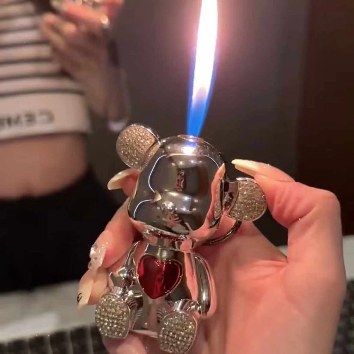 Merkloos Diamond Bear Aansteker - Kado - Valentijnsdag - Cute - TikTok - Cadeau 3 Merkloos Diamond Bear Aansteker - Kado - Valentijnsdag - Cute - TikTok - Cadeau