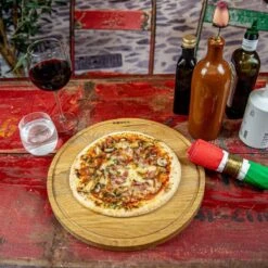 Boska Pizzaplank Friends L - BBQ Accessoires - Eikenhout - Handige Opvanggeul - Ø 34 Cm 28 Boska Pizzaplank Friends L - BBQ Accessoires - Eikenhout - Handige Opvanggeul - Ø 34 Cm -Bbq Gereedschap Winkel 1200x1200 379