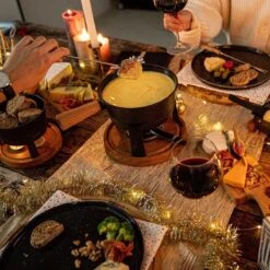 Boska Pizzaplank Friends L - BBQ Accessoires - Eikenhout - Handige Opvanggeul - Ø 34 Cm 29 Boska Pizzaplank Friends L - BBQ Accessoires - Eikenhout - Handige Opvanggeul - Ø 34 Cm -Bbq Gereedschap Winkel 1200x1200 380