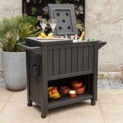 BluMill BBQ Tafel - Inclusief Koelvak 80 Liter - Op Wieltjes - Met Flessenopener - 102 X 46 X 86,5 Cm 22 BluMill BBQ Tafel - Inclusief Koelvak 80 Liter - Op Wieltjes - Met Flessenopener - 102 X 46 X 86,5 Cm -Bbq Gereedschap Winkel 1200x1200 543