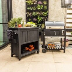 BluMill BBQ Tafel - Inclusief Koelvak 80 Liter - Op Wieltjes - Met Flessenopener - 102 X 46 X 86,5 Cm 23 BluMill BBQ Tafel - Inclusief Koelvak 80 Liter - Op Wieltjes - Met Flessenopener - 102 X 46 X 86,5 Cm -Bbq Gereedschap Winkel 1200x1200 544
