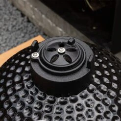 BluMill Kamado BBQ Egg - Kamado 13 Inch - Incl. Vlees Thermometer - Houtskoolbarbecues - Zwart - Ø 27cm -Bbq Gereedschap Winkel 1200x1200 597