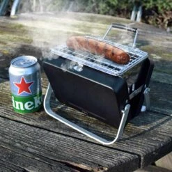 Mikamax Draagbare Mini BBQ - Barbecue - 's Werelds Kleinste Barbecue - Past In Je Broekzak - 18 × 6 × 15,5 Cm - 714 Gram - Mat Zwart 11 Mikamax Draagbare Mini BBQ - Barbecue - 's Werelds Kleinste Barbecue - Past In Je Broekzak - 18 × 6 × 15,5 Cm - 714 Gram - Mat Zwart -Bbq Gereedschap Winkel 1200x1200 609