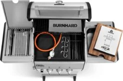 Burnhard Gas BBQ FRED JR. Deluxe - 2 Branders - Incl. Keramische Infraroodbrander & Afdekhoes - Deluxe -Bbq Gereedschap Winkel 1200x796