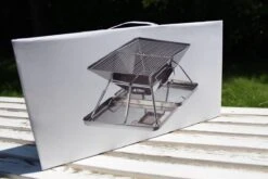 United Entertainment - Opvouwbare Houtskoolbarbecue - RVS - Met Koffer En Draagtas 17 United Entertainment - Opvouwbare Houtskoolbarbecue - RVS - Met Koffer En Draagtas -Bbq Gereedschap Winkel 1200x800 35