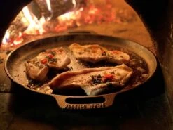 Valhal Outdoor Skillet / Plancha / Koekenpan - Gietijzer - Diameter 35cm, Twee Handvatten, VH35F 31 Valhal Outdoor Skillet / Plancha / Koekenpan - Gietijzer - Diameter 35cm, Twee Handvatten, VH35F -Bbq Gereedschap Winkel 1200x900 16