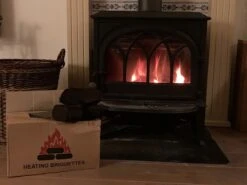 Merkloos Turfbriketten - Turfblokken- Turf - 1x14 Stuks - Haardhout - Kachel - Openhaard - 14 Kg 7 Merkloos Turfbriketten - Turfblokken- Turf - 1x14 Stuks - Haardhout - Kachel - Openhaard - 14 Kg -Bbq Gereedschap Winkel 1200x900