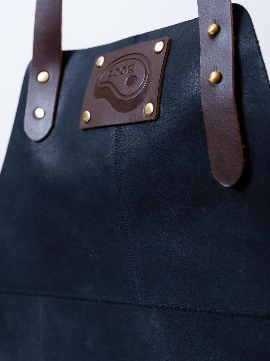 Leren Schort Luxe - Lederen Schort - ZWART - Kokschort - Kookschort - BBQ Schort - Vaderdag - Stoer Cadeau Voor Man Vader Opa Papa 4 Leren Schort Luxe - Lederen Schort - ZWART - Kokschort - Kookschort - BBQ Schort - Vaderdag - Stoer Cadeau Voor Man Vader Opa Papa - Afbeelding 2