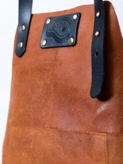 Leren Schort + Leren Handschoenen - Lederen Schort – LICHT BRUIN (Cognac) - Kokschort - BBQ Schort - Kookschort - Vaderdag - Kerst Cadeau Voor Man Vader Opa Papa – 81 Cm X 56 Cm Inclusief Handschoenen Voor De Barbecue -Bbq Gereedschap Winkel 900x1200 30